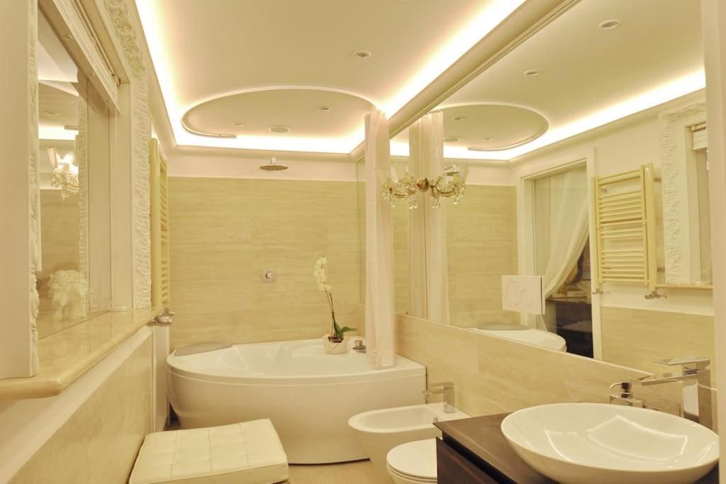 Vicolo Savelli Luxury Apartment